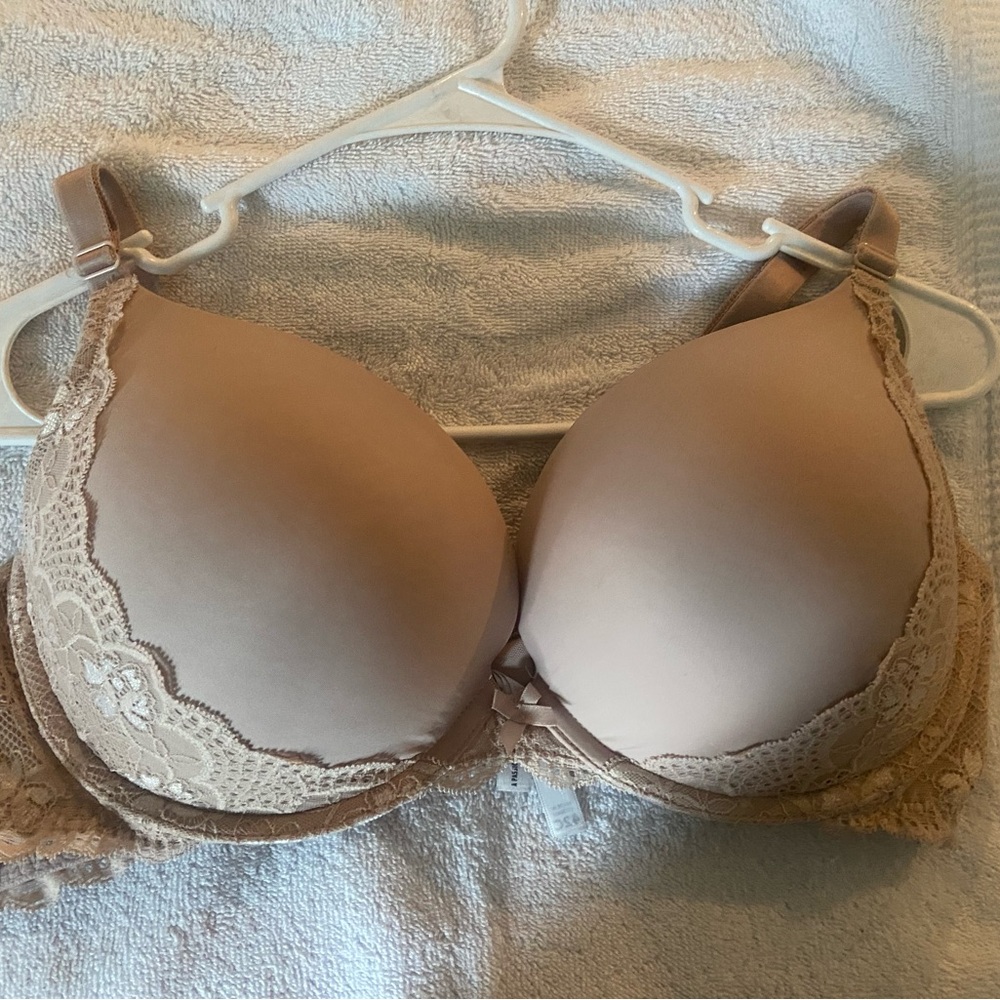 Torrid 42C- Back Smoothing Lace-Trim Bra in Nude